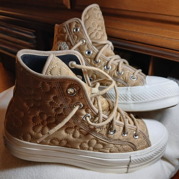 CONVERSE All Star High-Top Platform Quilted Sneakers -EUC - Picture 13 of 13
